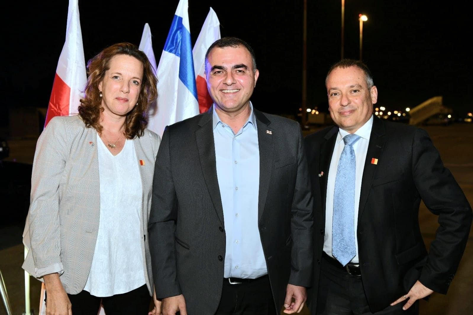 רן גידור לאשה ז'בניה הדס מיצד